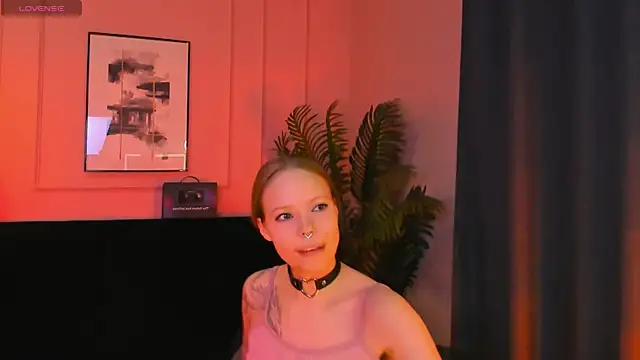 lucy loy online show from April 15, 12:06 pm