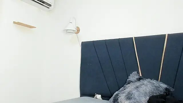 kendall x0 online show from February 6, 2:15 am