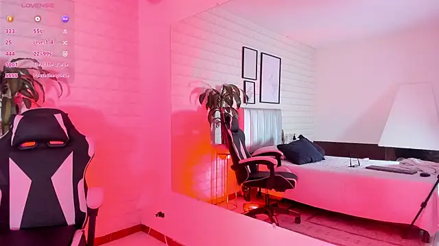 Elizabetth Benz online show from February 13, 7:37 pm