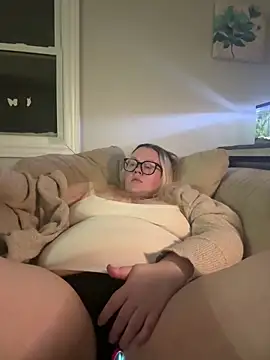 Kennaknox online show from February 8, 2:37 am