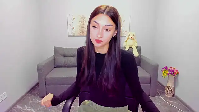 Julia Laurents online show from November 25, 8:16 am