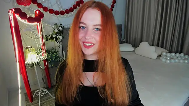 AirySilhouette online show from April 3, 7:12 pm