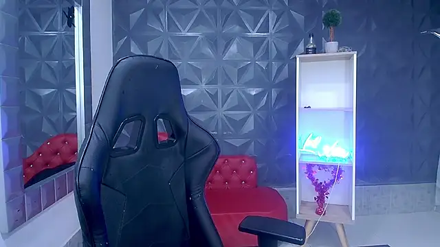 becky lynch 102 online show from February 22, 7:48 pm