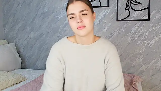 StephaniRoger online show from November 21, 1:35 pm