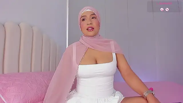 Amira-Zahra online show from March 2, 3:41 pm