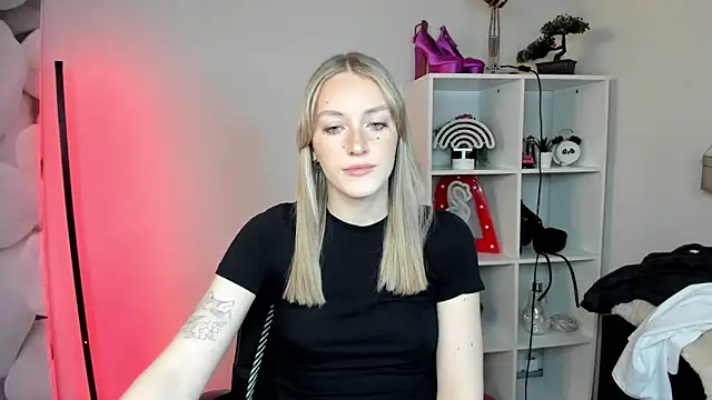 EvelynBlond online show from February 3, 1:27 pm