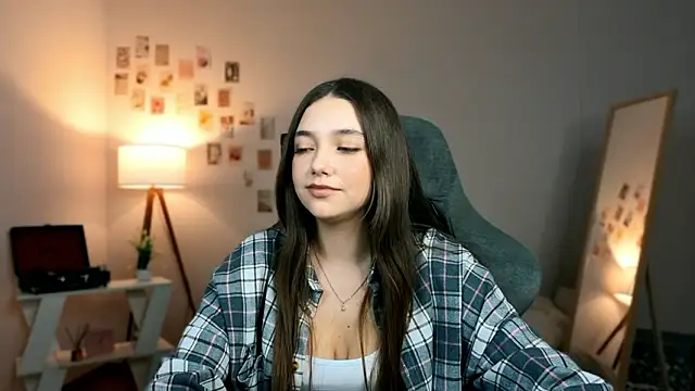 Vexorine online show from March 15, 7:49 pm