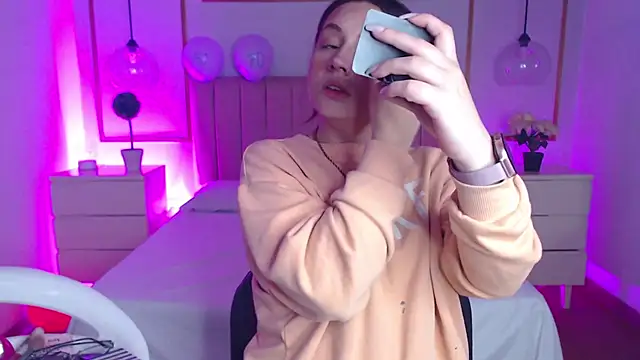 Alice Sinclair  online show from November 25, 12:51 pm