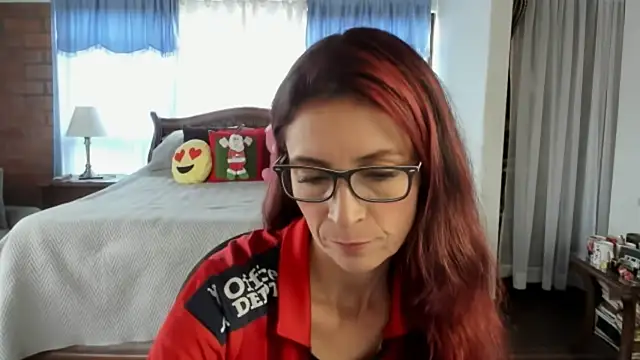 Charlotte-Willson online show from December 17, 8:24 pm