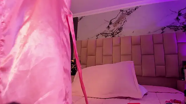 RenataMason online show from March 18, 7:02 am