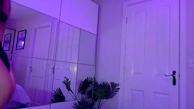 Ruby brooksxo online show from December 18, 9:41 pm