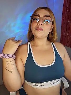 mila curvy online show from February 9, 8:38 am