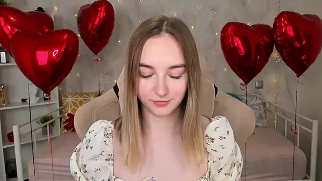 Shy Polly online show from February 7, 5:33 am