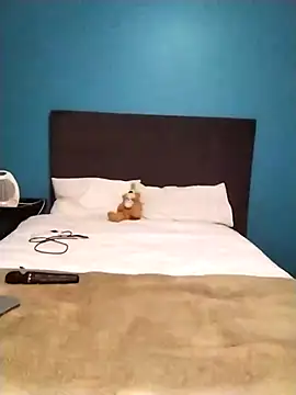 Kaylor4 online show from February 8, 10:56 pm