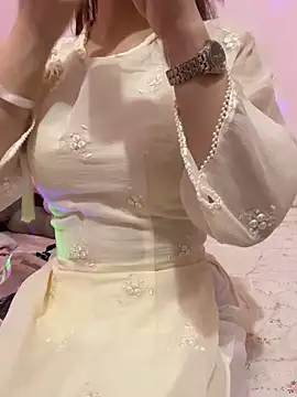 Queen-of-Love online show from February 20, 5:50 am