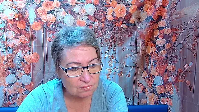 OlgaLuck online show from December 5, 7:30 am