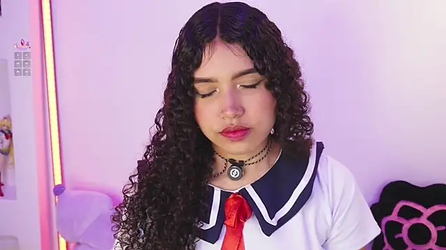 EloiseSweetxx online show from March 25, 12:30 pm