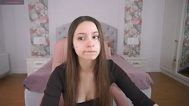 TinyNatalie online show from February 25, 2:26 pm