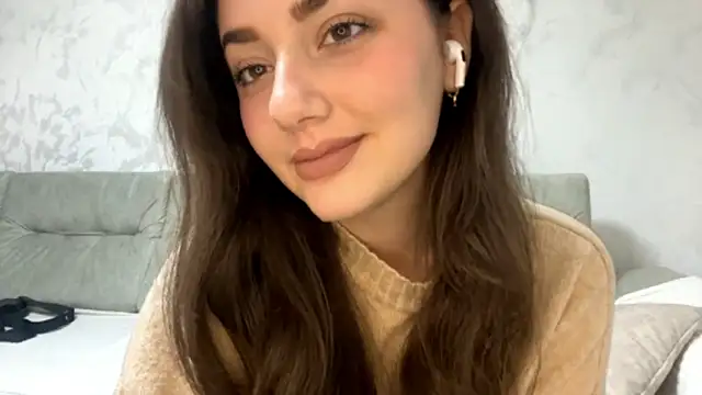 LorrineHayslett online show from November 23, 1:13 pm