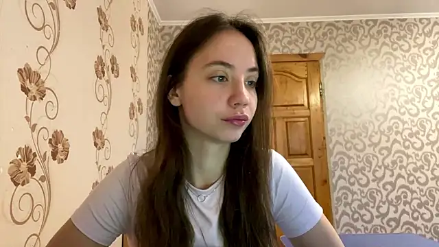 ChandaApplin online show from December 4, 7:10 am