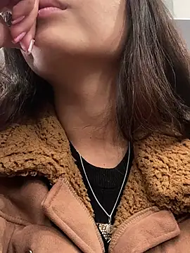 KityOlivia online show from January 15, 9:10 pm