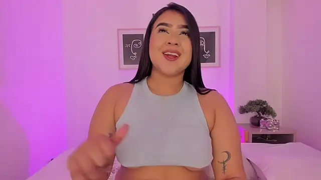 alejandrarojas  online show from May 30, 12:58 pm