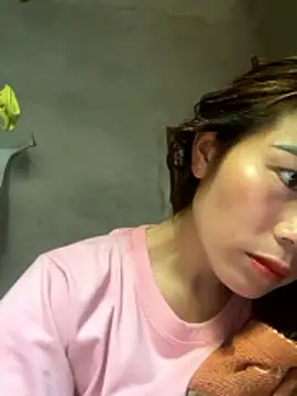 meganmeo online show from April 14, 6:13 am