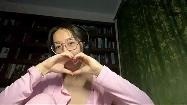 LinaClous online show from January 18, 6:48 pm