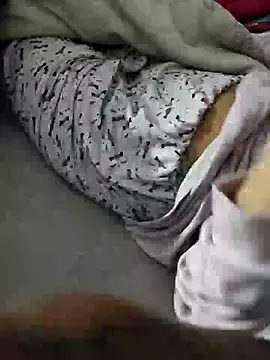 ParejaOcultaXX online show from December 2, 10:01 pm