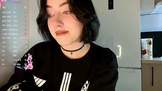 Meowluly online show from February 18, 1:43 pm