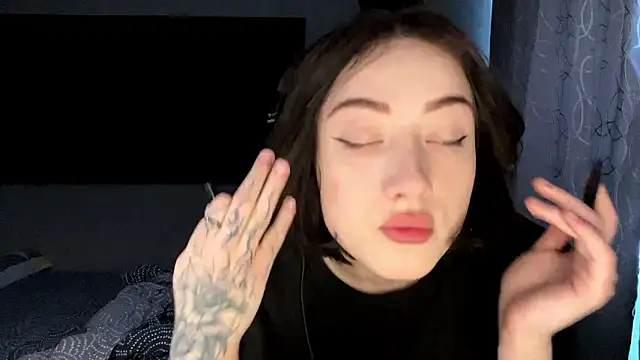 Meowluly online show from February 16, 2:00 am