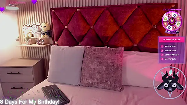 Kiri Velvet online show from May 5, 8:12 pm