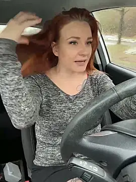 Fiebie licios online show from February 12, 1:46 pm