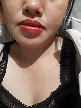 mai-mai-97 online show from December 5, 2:07 pm