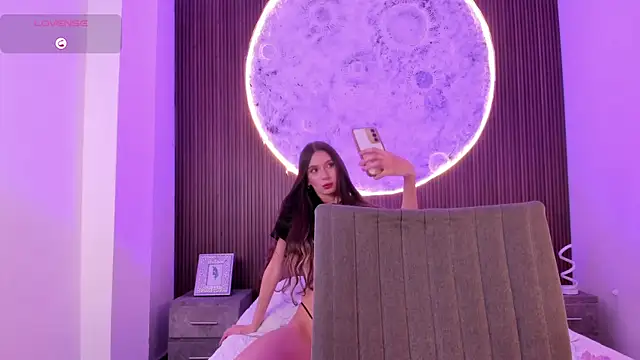 IvannaVolk  online show from January 18, 5:04 am