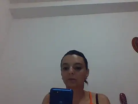 VANESA HERRERA  online show from November 25, 9:15 pm