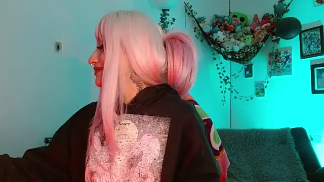 Layla quinn online show from February 23, 4:50 pm