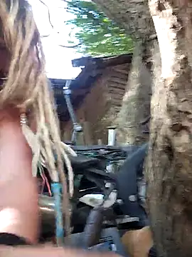 Snapshot of Horny_hippie chatting on October 16, 7:05 pm Horny hippie online show from October 16, 7:05 pm