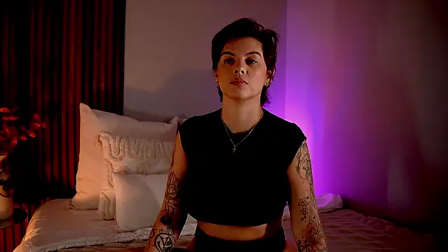 ammberjay online show from November 30, 1:10 am