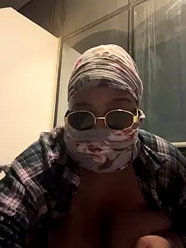 Kxxxeee online show from November 26, 1:39 am