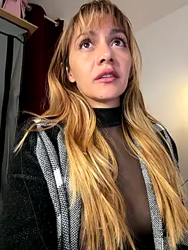   PrettyWoman   online show from December 2, 6:26 am