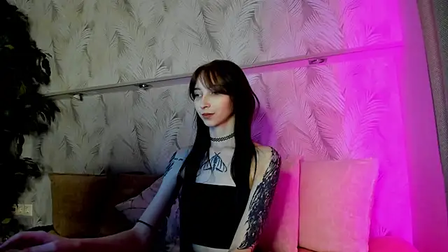 Ellen Hops online show from April 8, 9:22 am