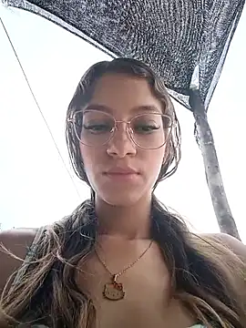 Vanneskk online show from March 5, 9:10 pm