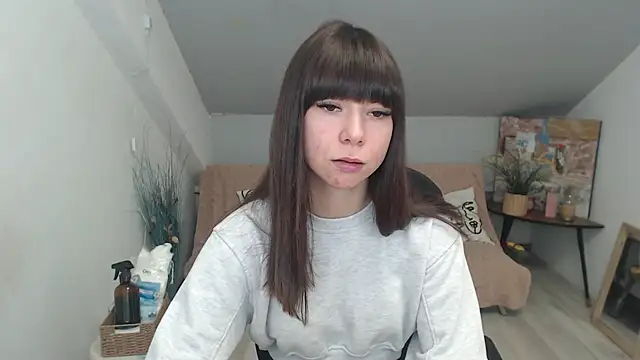 MayaWill online show from December 4, 1:46 pm