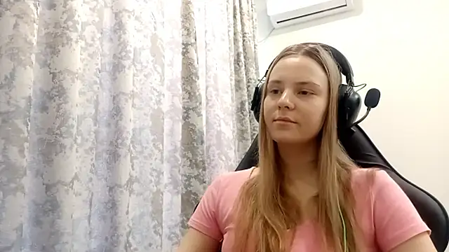 CrackShirker online show from December 18, 8:19 am