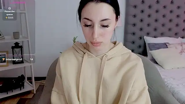 Miss  Linn online show from February 5, 3:26 pm