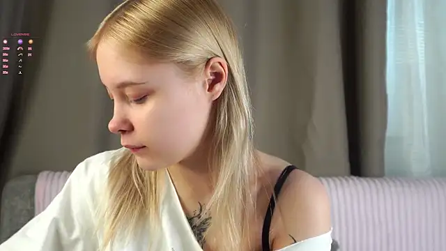 AunclreaVache online show from April 20, 3:09 am