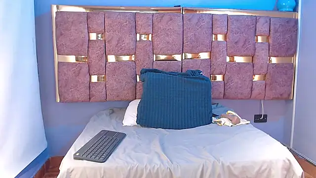  Caroline34 online show from March 23, 10:54 am