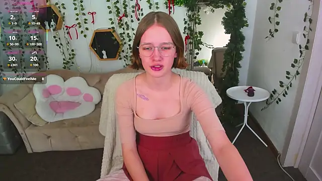 Mia Mooore online show from January 11, 1:27 pm