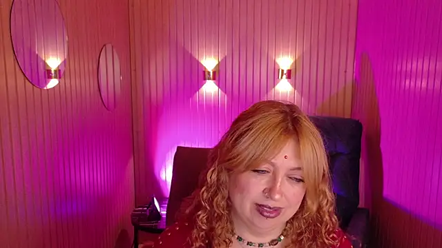 MilfArlet online show from February 23, 2:05 pm